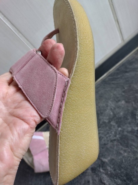 Cherokee pink papucs, szandl