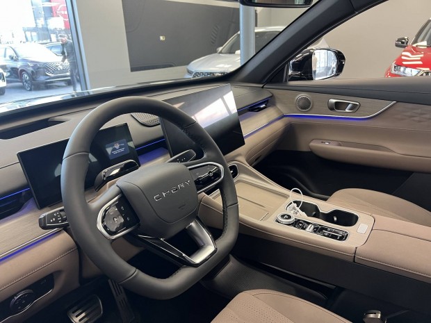 Chery Tiggo8 - azonnal, mgszem�lyt�l, b�zs bels� 