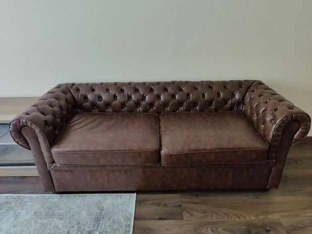 Chesterfield barna br kanap