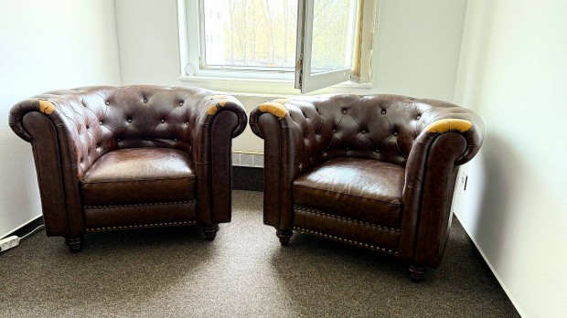 Chesterfield st�lus� m�b�r fotel p�rban - m�lyv�r�s, eleg�ns