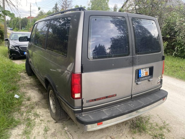 Chevrolet Astro 4x4 AWD 7 személyes. plüss!