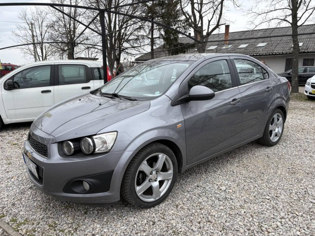 Chevrolet Aveo Sedan 1.4 16V Base Plus AC 186ek...