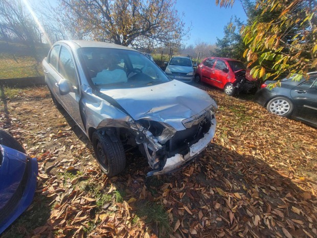 Chevrolet Aveo Sedan 1.4 16V Base Plus AC Magya...