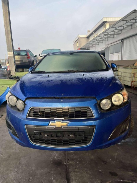 Chevrolet Aveo l�kh�r�t�,s�rv�d�,l�mpa,motorh�ztet�,homlokfal