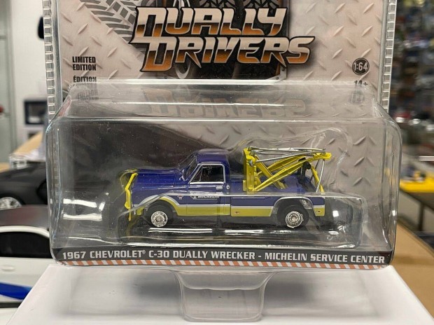 Chevrolet C-30 Dually Wecker 1967 "Michelin Service" 1:64 Greenlight