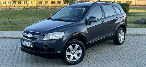 Chevrolet Captiva 2.0 D LS / Vals 200 Ezer KM...