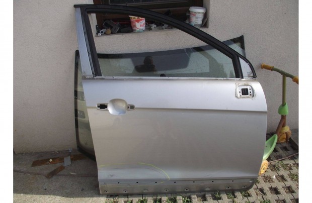 Chevrolet Captiva jobb első ajtó 2010 ezüst