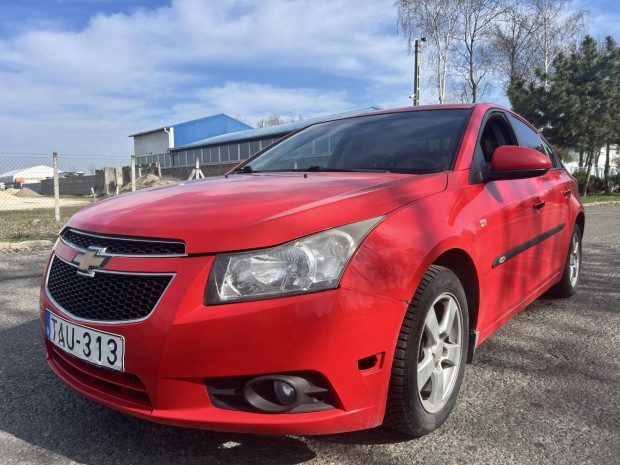 Chevrolet Cruze 1.6 Base ESC+TCS+SRS