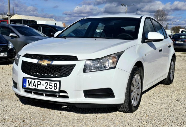 Chevrolet Cruze 1.6 LS Plus MO-I Kl�ma Gy�ny�r�...