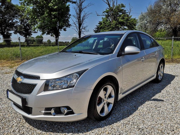 Chevrolet Cruze 1.6 LT Plus WTCC Szervizkönyves...