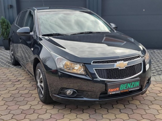 Chevrolet Cruze 1.6 L AC Megkmlt Egy Gazds....