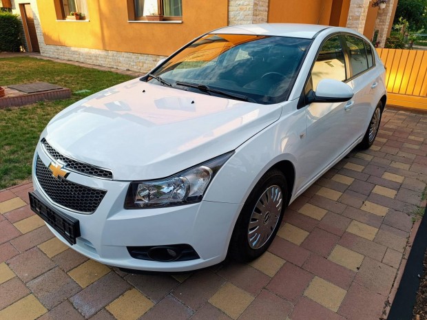 Chevrolet Cruze 1.7d LT Plus 178e km! Végig vez...