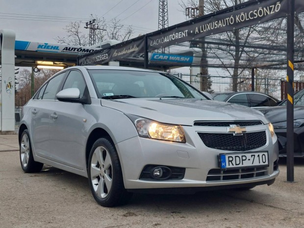 Chevrolet Cruze 1.8 LS Plus