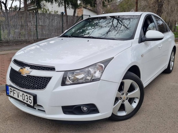 Chevrolet Cruze 1.8 LT