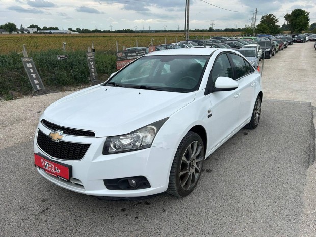 Chevrolet Cruze 1.8 Ltz ellenőrzött futású . me...