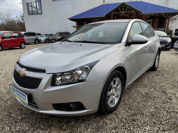 Chevrolet Cruze 2.0 D LT Plus 104.674- Km Bemut...