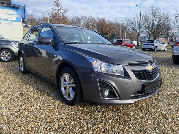 Chevrolet Cruze SW 1.6 LT Plus