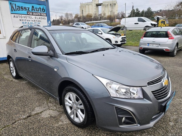 Chevrolet Cruze SW 1.6 LT Plus Garantltkm-Tola...