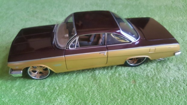 Chevrolet impala 1:18 tuning