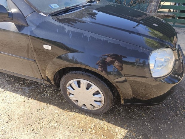 Chevrolet lacetti fekete sárvédő 10000
