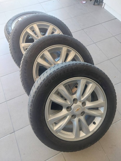 Chevrolet tligumi garnitra.(Goodyear)