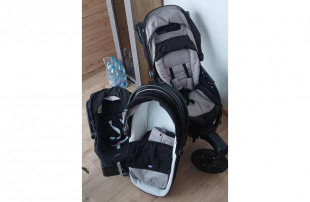 Chicco Activ 3 az 1-ben babakocsi, aut�s k�szlettel