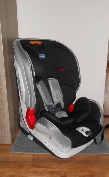 Chicco Youniverse Isofix auts gyerekls 9-36 kg