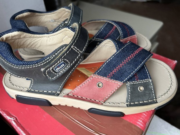 Chicco gyermek bőr szandál 34/35 új, dobozában
