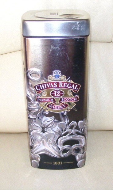 Chivas Regal whisky fmdoboz, dszdoboz