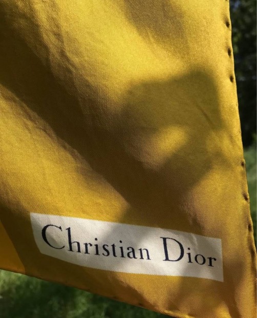 Christian Dior 75 x 75cm, 100% hernyselyem