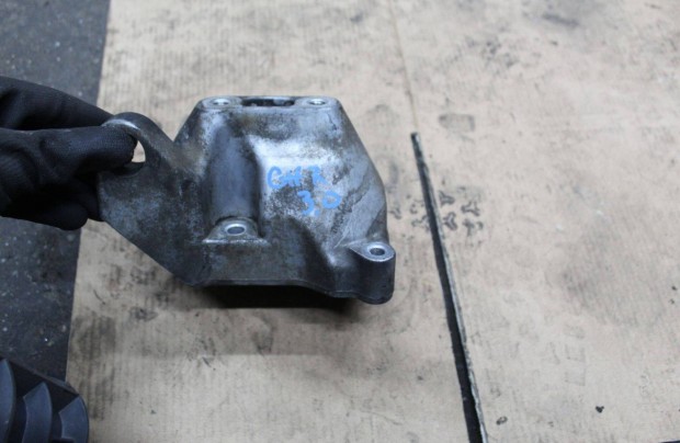 Chrysler 300C 2004-2011 3.0D 642982 váltó tartó bak 04578182AA