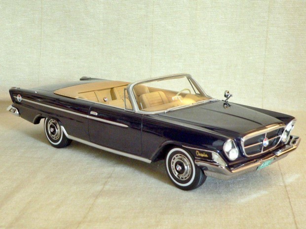 Chrysler 300H Convertible (1962) modellaut 1:18