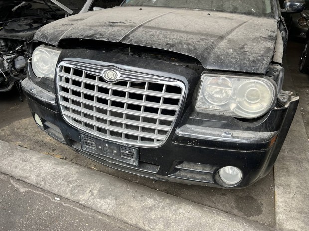 Chrysler 300c első lökhárító