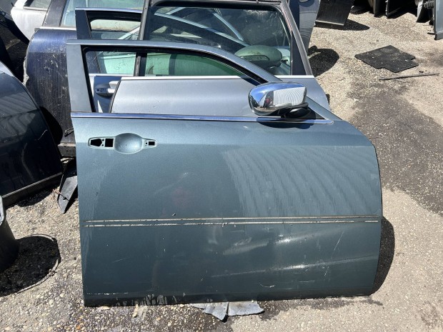 Chrysler 300c jobb els ajt