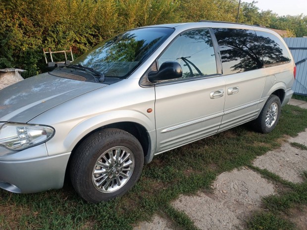 Chrysler Grand Voyager 2.5 CRD megmaradt alkatrészei olcsón eladók