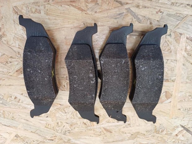 Chrysler Neon  (1994-1999)  Els� F�kbet�t P�r �j