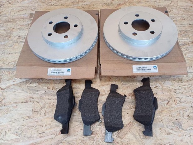 Chrysler Neon  (1994-1999)  Els� F�kt�rcsa P�r Bet�ttel �j