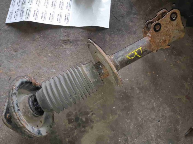 Chrysler PT Cruiser Bal Els� Leng�scsillap�t�