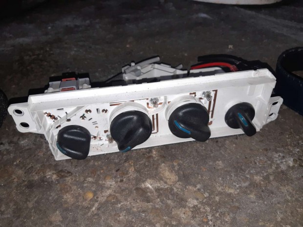 Chrysler PT Cruiser F�t�skapcsol�