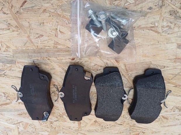 Chrysler PT Cruiser   (2001-2010)  Els� F�kbet�t P�r �j