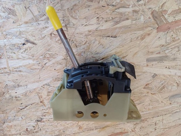 Chrysler Straus (2001-2006) Automata V�lt�kulissza �j