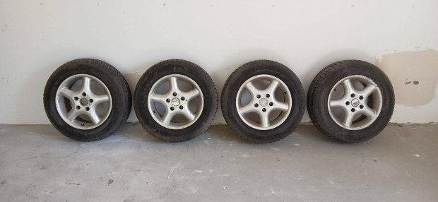 Chrysler Voyager 15-ös gyári alufelni szett 5x114.3 ET40