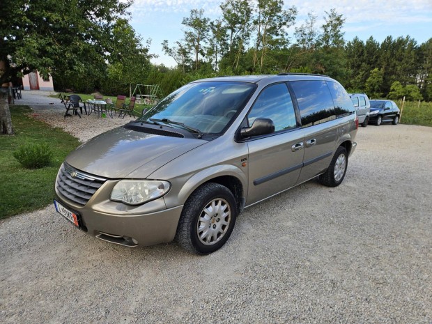 Chrysler Voyager 2.5 CRD SE (7 személyes )