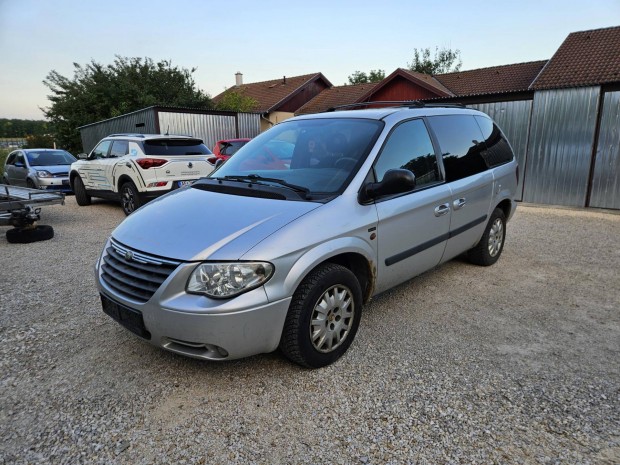 Chrysler Voyager 2.5 CRD SE (7 személyes )
