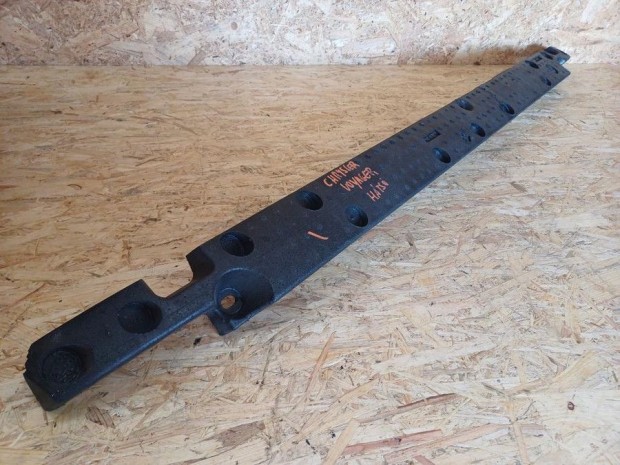 Chrysler Voyager (2002-2008)  H�ts� L�kh�r�t� Hungarocell