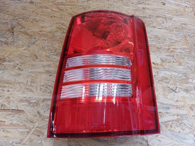 Chrysler Voyager  (2002-2008) Jobb H�ts� L�mpa �j