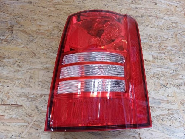 Chrysler Voyager (2002-2008) Jobb Hátsó Lámpa Új