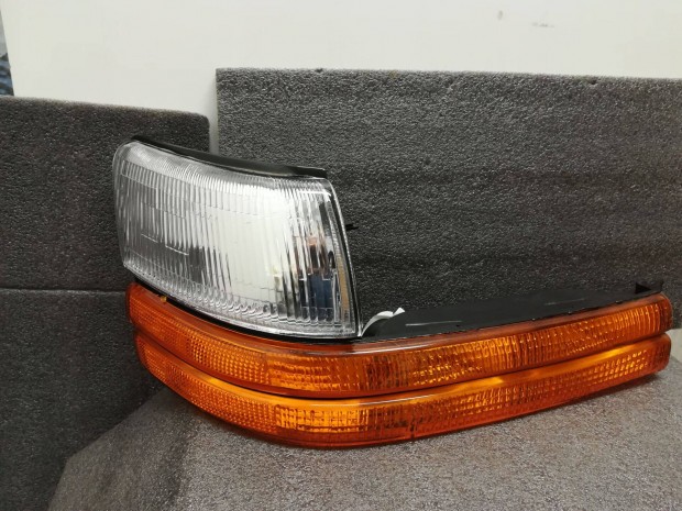 Chrysler Voyager villogó-helyzetjelző jobb 1989 -> 1996 dupla csík