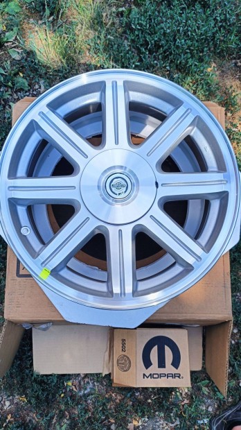 Chrysler gyri j 18" 5x114.3 alufelni garnitra