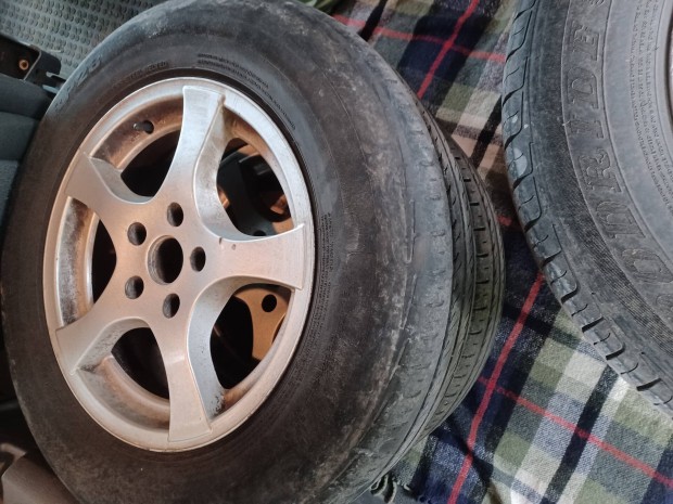 Chrysler voyager alufelni garnitra j gumikkal!